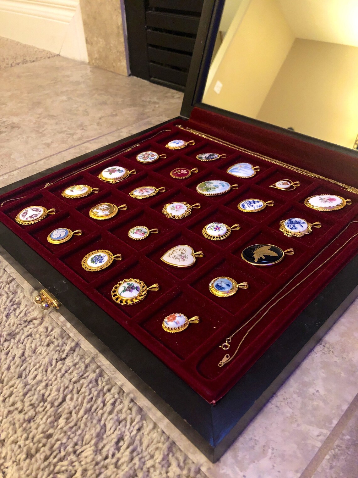 25 Pendants of the Worlds Greatest Porcelain Houses and the Etsy