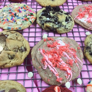 One Dozen Cookies