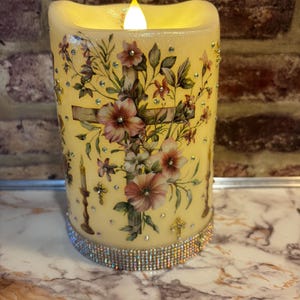 Religious cross and floral flameless candle with timer, charms and batteries, religious cross flameless candle with batteries and charms