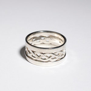 Baguette Ring • Silver Minimalist Ring • Criss Cross Ring • R005