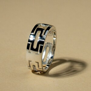 FATHER GIFT • Best Gift for Him • Husband Gift • Husband Gift • Baguette Ring • Silver Minimalist Ring • Criss Cross Ring • GM-R006