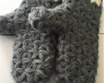 Pattern - Crochet Jasmine Stitch Mitts