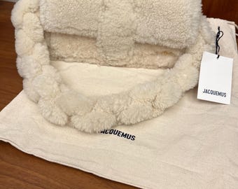 jacquemus le bambidou shearling flap bag white BNWT