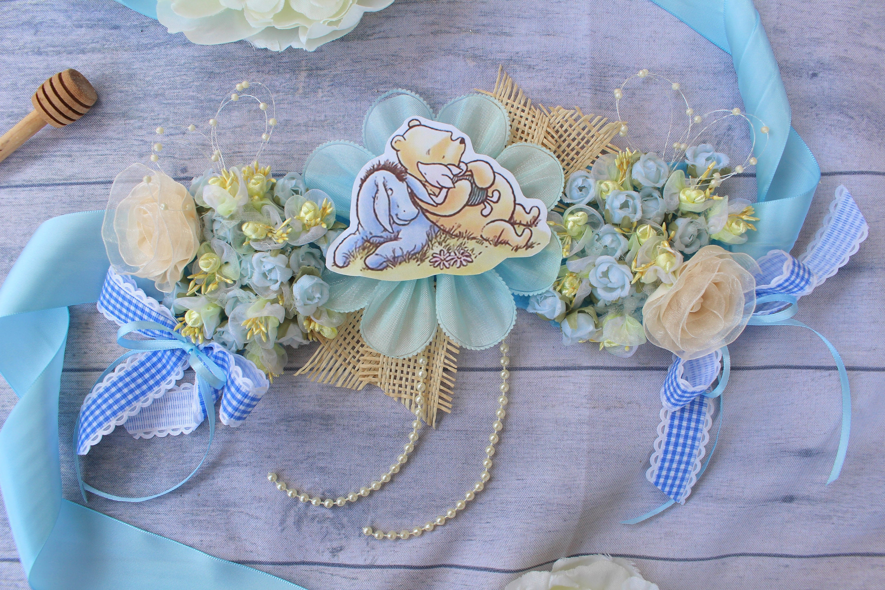 Babyparty Satin-Schärpe 'Nanny To Be' In Blau – 156x9,5 Cm, Mit Herz-Fußabdruck