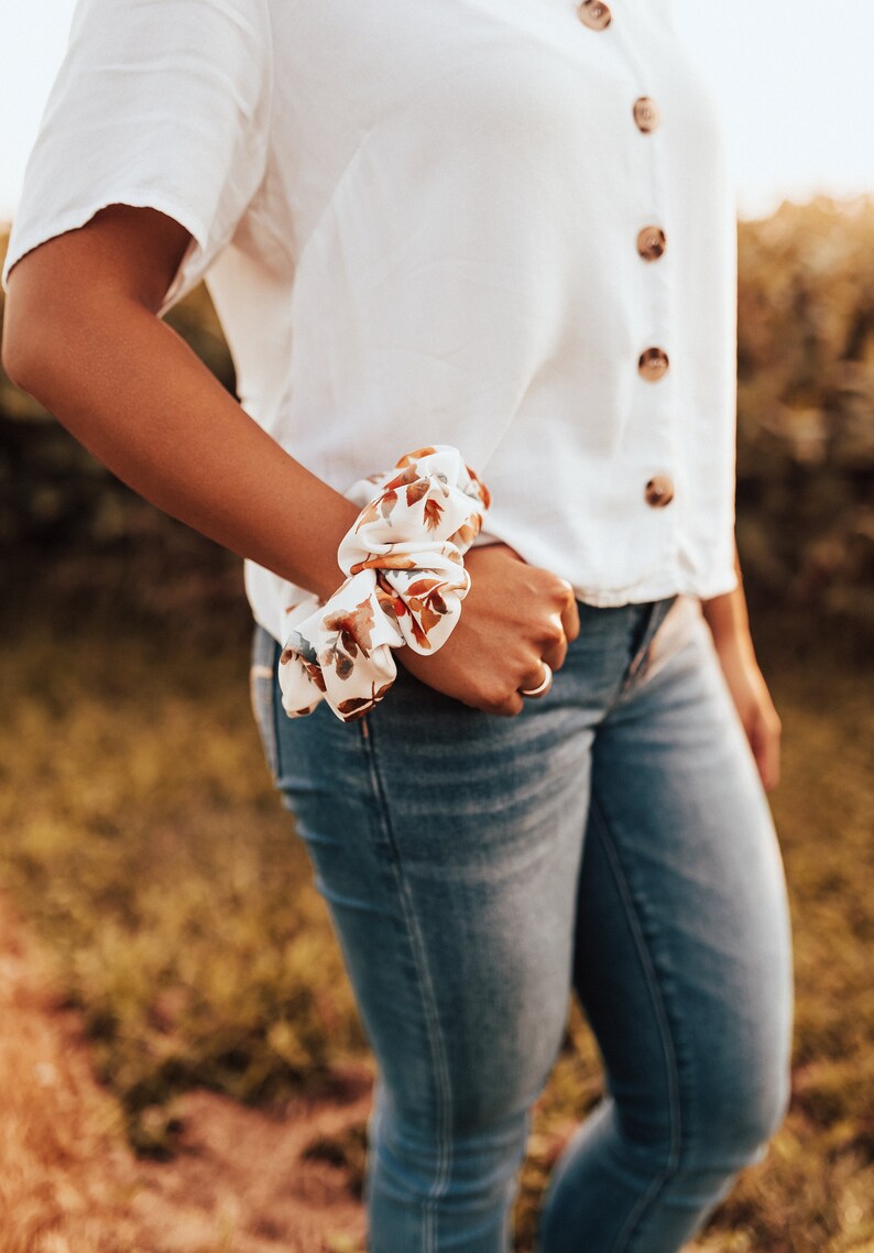 Fall Leaves Scrunchie Autumn Leaves Patterned Scrunchie, Oversized Fall Scrunchie, Regular Sized Fall Foliage Hair Accessory image 4