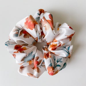 Fall Leaves Scrunchie Autumn Leaves Patterned Scrunchie, Oversized Fall Scrunchie, Regular Sized Fall Foliage Hair Accessory image 2