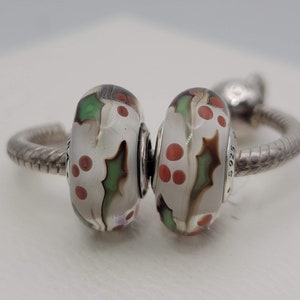 New Set Of 2 Charms Holly Christmas Glass Murano Charms for Pandora Moments bracelet / s925 Sterling Silver / Velvet Gift Pouch