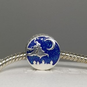 New Aladdin Magic Carpet Ride Disney Charm  for Pandora Moments bracelet / s925 Sterling Silver / Velvet Gift Pouch