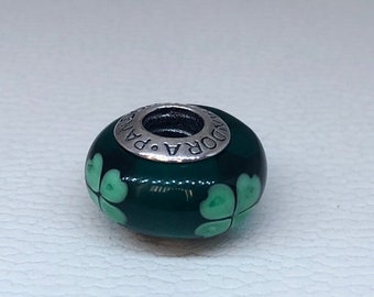 New Lucky Clover Green Murano Glass Charm / Charm for Pandora bracelet / s925 Sterling Silver / Velvet Gift Pouch