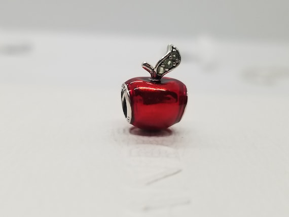 Pandora snow white apple best sale