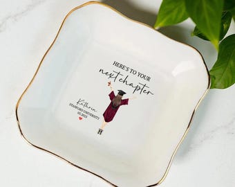 Graduation Gift for Her, Personalized Jewelry Dish for Friends, Class of 2026 College - Grad Gifts for Friends - Here'S To Your Next Chapter