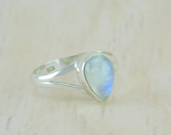 Natural Rainbow Moonstone Ring, 925 Sterling Silver Ring, Gifts For Her, Boho Ring, June Birthstone Ring, Promise ring, Ring Size 5 to 10