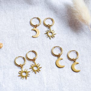 Brincos de argola assimétricos com motivos celestiais | Brincos de argola em aço banhado a ouro | Joias para presente feminino | Brincos de argola assimétricos | Brincos de argola minimalistas para o verão