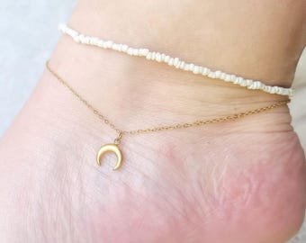 Bracelet de cheville multi rang perles et lune acier doré | Bijou d&#39;été | Cadeau femme | Chevillière qui ne rouille pas | Bijou fait main
