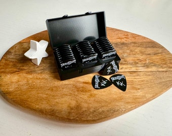 30 pcs Personalized Guitar Picks with Box, Guitar Picks, Pick Holder, Plectrum with your own logo