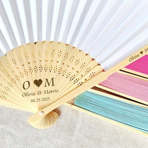 Wedding Fans for Guests in bulk/Custom Wedding Favors/Wedding Hand Fan/Personalized Engraved Fans/Party Favor Hand Fans/White Paper Fan Set