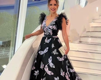 Romantic homecoming dress, evening gown in black. Long prom gown with birds, Tulle evening dress, Sleeved black prom dress, Reception Dress