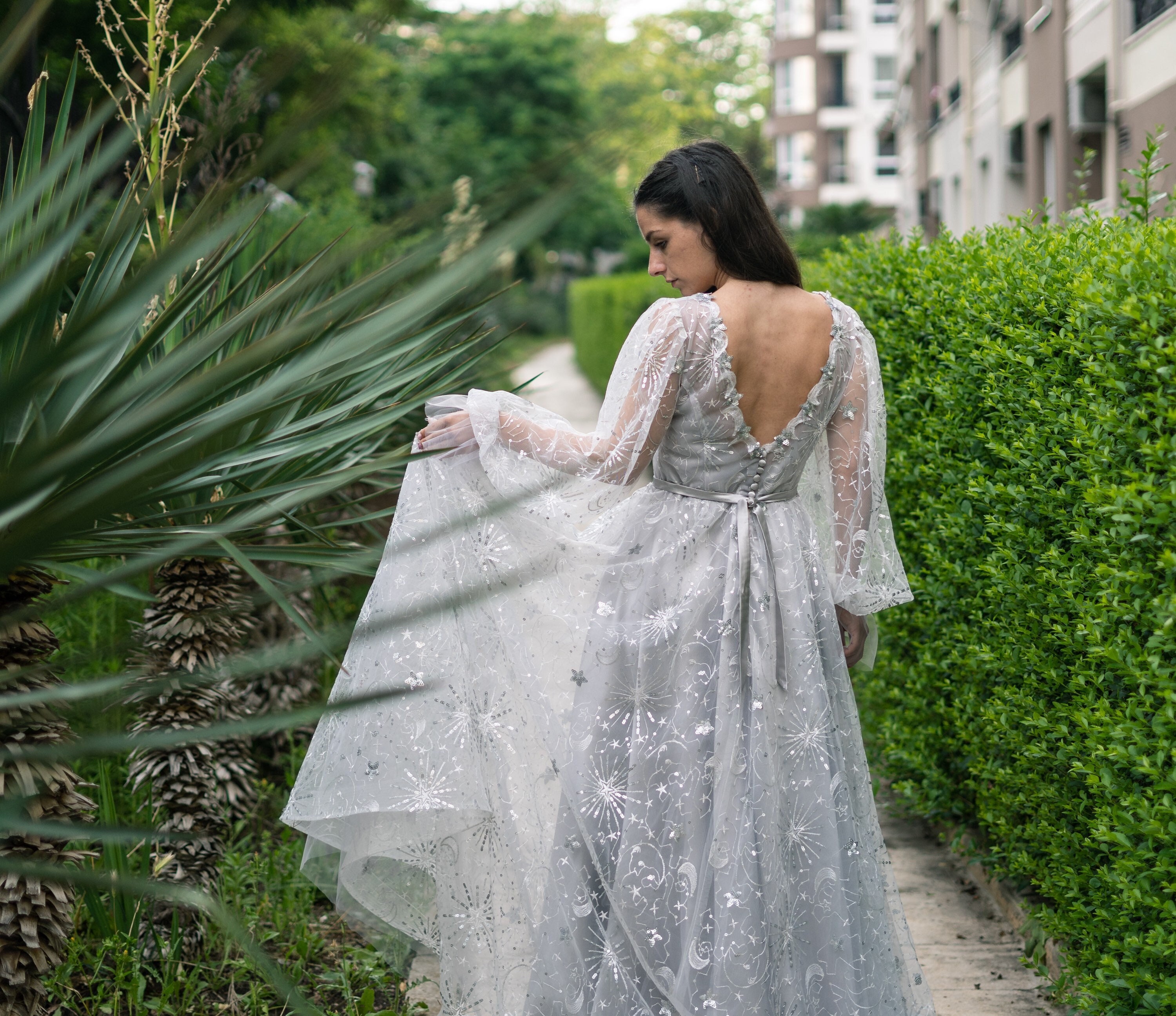 Dresses for Wedding, Celestial Dress for Unique Bride, Witchy Star and Moon Wedding  Dress in Grey, Tulle Boho Bridal Gown With Long Sleeve - Etsy Israel
