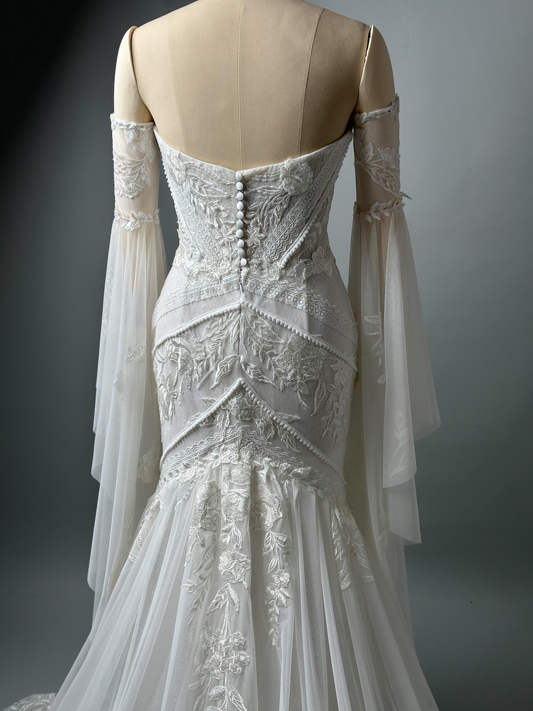 Gorgeous Boho Lace Long-Sleeves Mermaid Appliques Wedding Dress