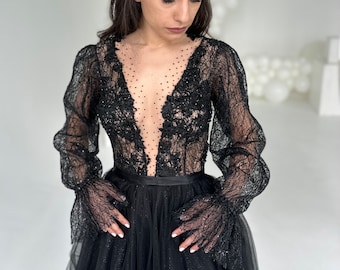 Black wedding dress long sleeves, Gothic Dresses for weddings, Black lace gown, Alternative gowns for brides, Witchy Boho bridal gown tulle