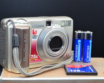 Vintage Canon PowerShot A20 2MP digital camera. From 2001.