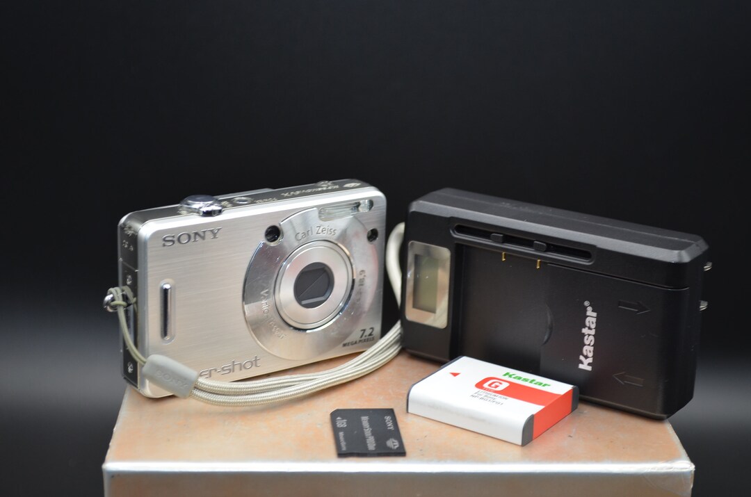Vintage Sony Cybershot DSCW70 7MP CCD Digital Camera. Etsy UK