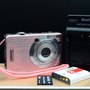Pink Sony Cybershot DSC-W55 7MP Digital Camera With New Battery - Main Image