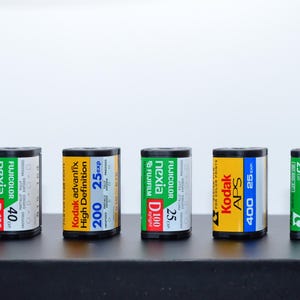 Utgången APS-färgfilm för Advance Photo System (APS)-kameror. Sällsynt film tillverkas inte längre. Kodak Advantix FujiFilm Nexia