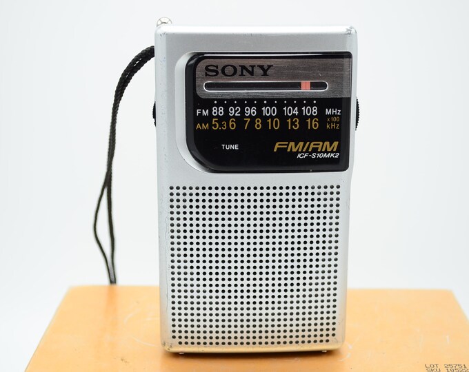 Vintage Sony ICFS10MK2 Am/fm Transistor Pocket Radio. Fully