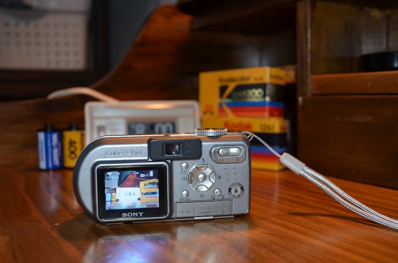 Vintage Sony Cybershot DSCP10 5MP Compact Digital Camera. Etsy