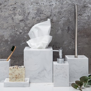STUNNING 5 PIECE MARBLE pattern polyresin bathroom accessory set