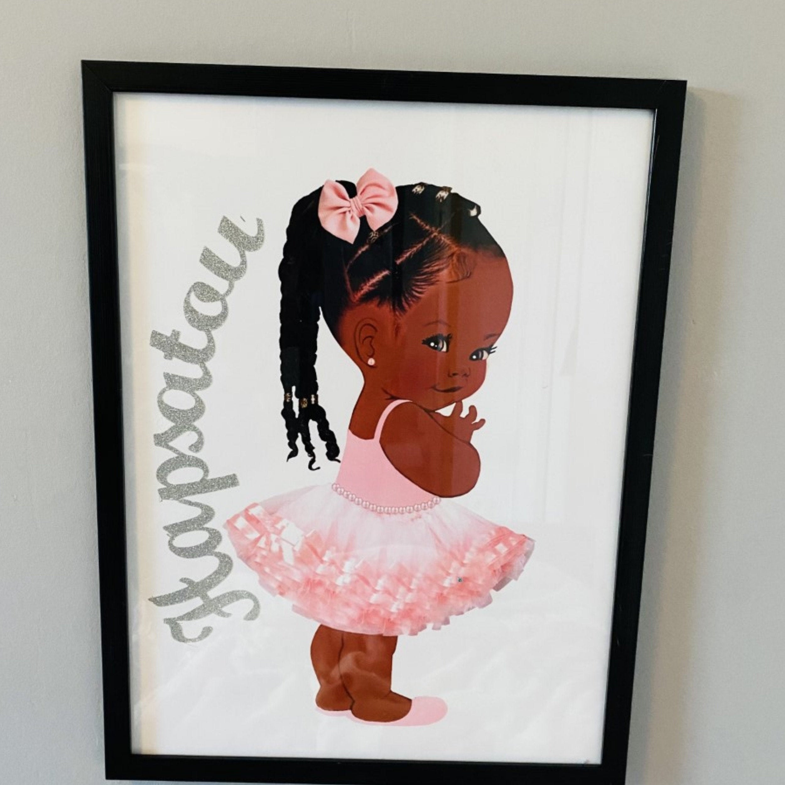 Poster Personnalisé, Décoration Murale Chambre Fille Cadre Bébé /Enfant Poupéé Afro