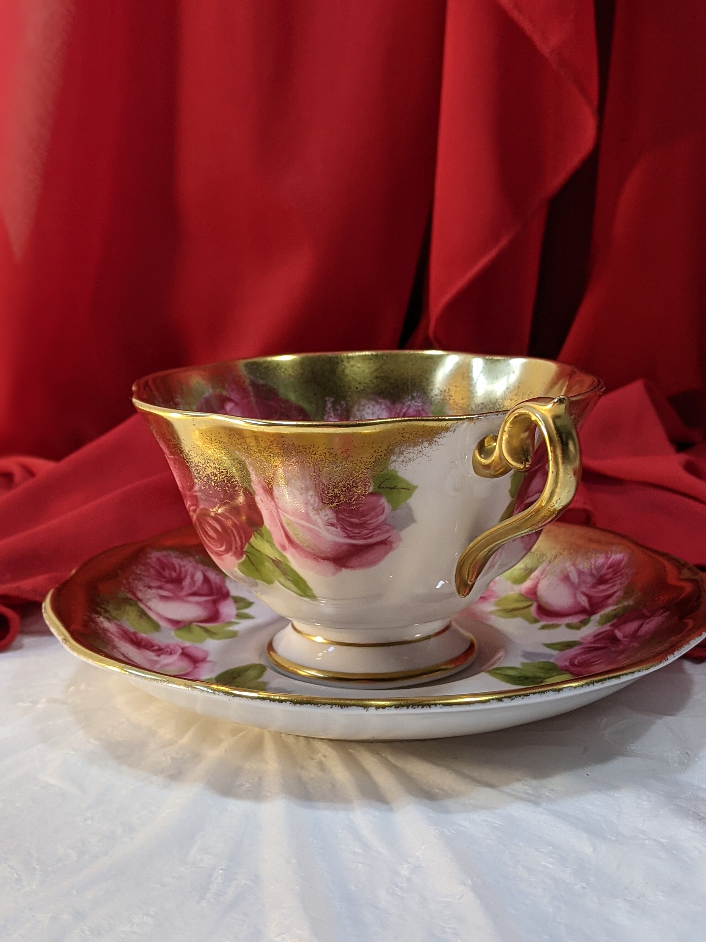 Royal Albert Old English Rose Tea Cup and Saucer HEAVY GOLD Etsy Canada