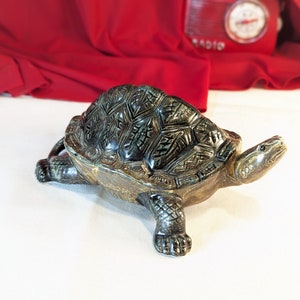 Tortoise or Turtle China Figurine Imported WONY Japan Turtle Decoration Decor MCM Decorative Figure Collectible Turtle Sculpture