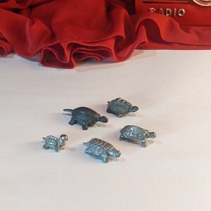 Cast Metal or Pewter Turtle Figurine set of 5 Five Pieces Miniature Turtle Tortoise sculpture figures Collectible Souvenir Turtles