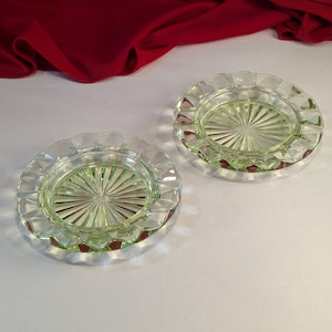 "Jeannette Glassalzstreuer oder Aschenbecher-Set Grün Windsor Diamantenmuster 2-teiliges Set 4 ""Kleines Trinket Dish Candy Dish Butterdose."
