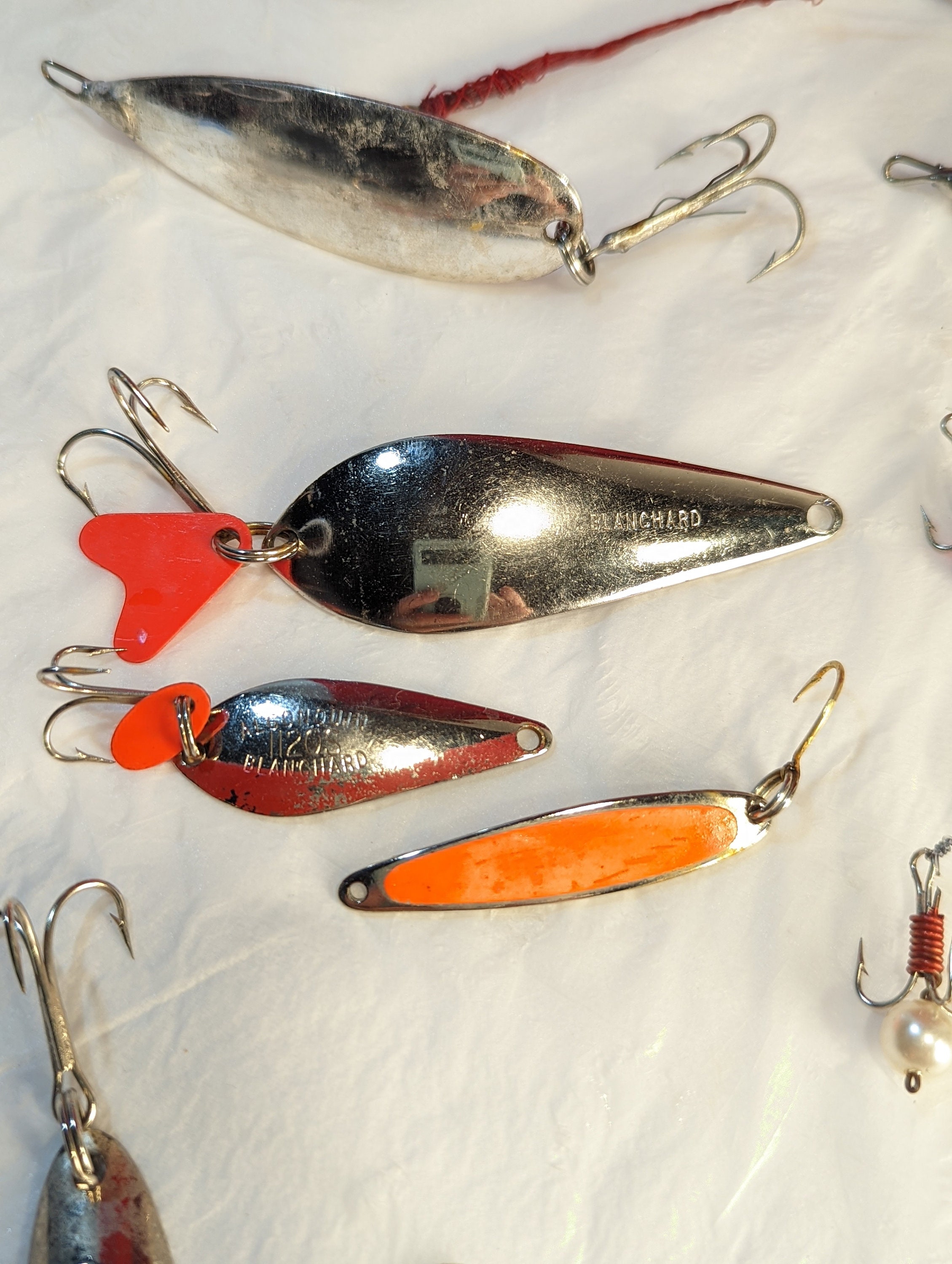  West Coast Vintage Salmon Lures Vol. 1 - Metal Spoons and  Attractors With Value Guide: 9780989336673: Russell R Christianson: Libros