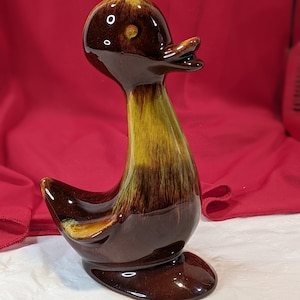 Blue Mountain Pottery Baby Duck Duckling Brown Glaze BMP Canadian Pottery Animal Figurine