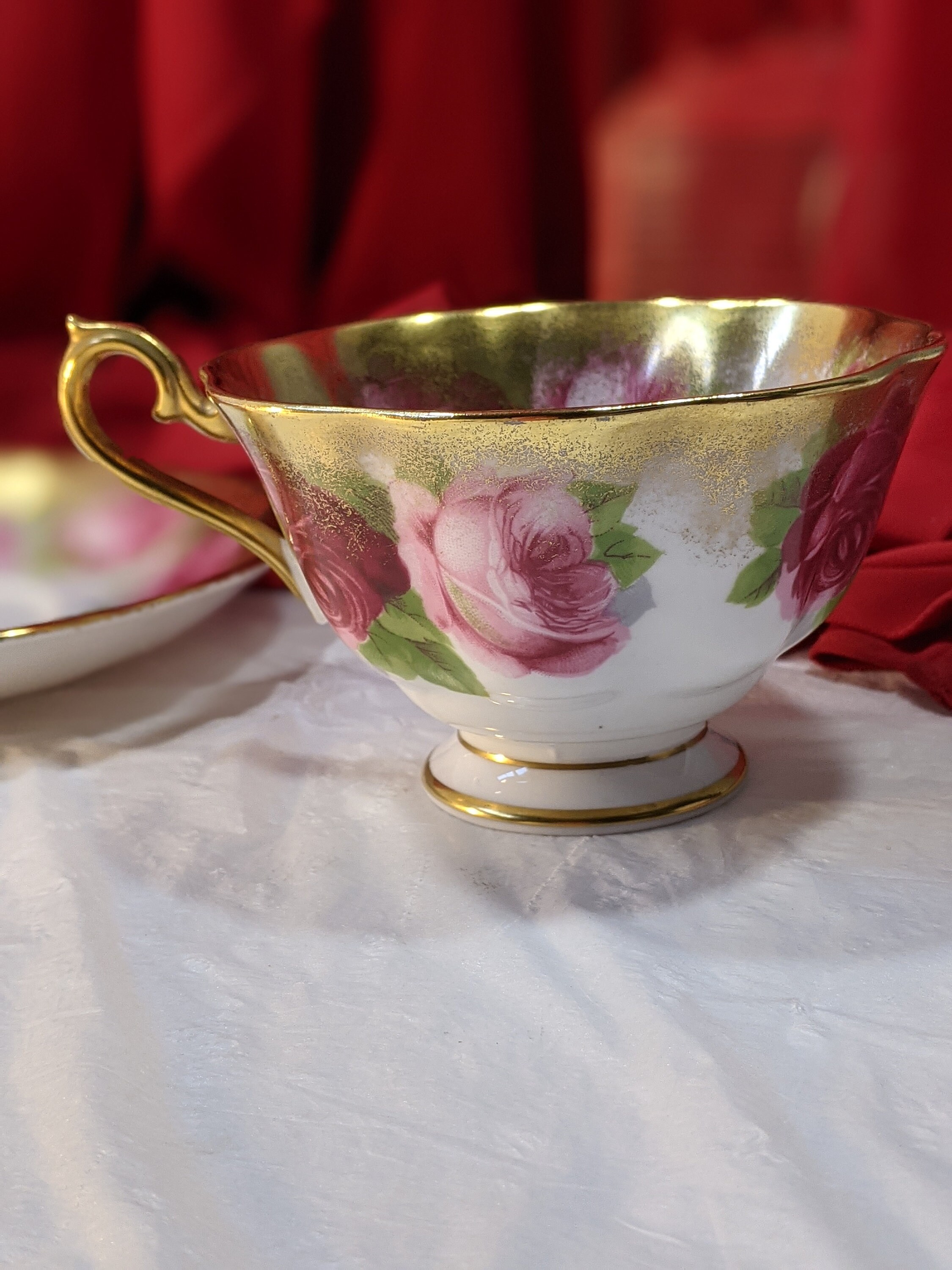 Royal Albert Old English Rose Tea Cup and Saucer HEAVY GOLD Etsy Canada