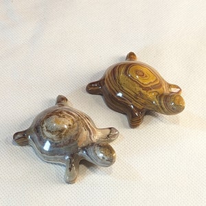 Hand Carved Turtle Figure Set Of Two Pieces Souvenir Lucky Turtle Sculpture Set Marble Stone Smooth Sculpted Collectible Turtles