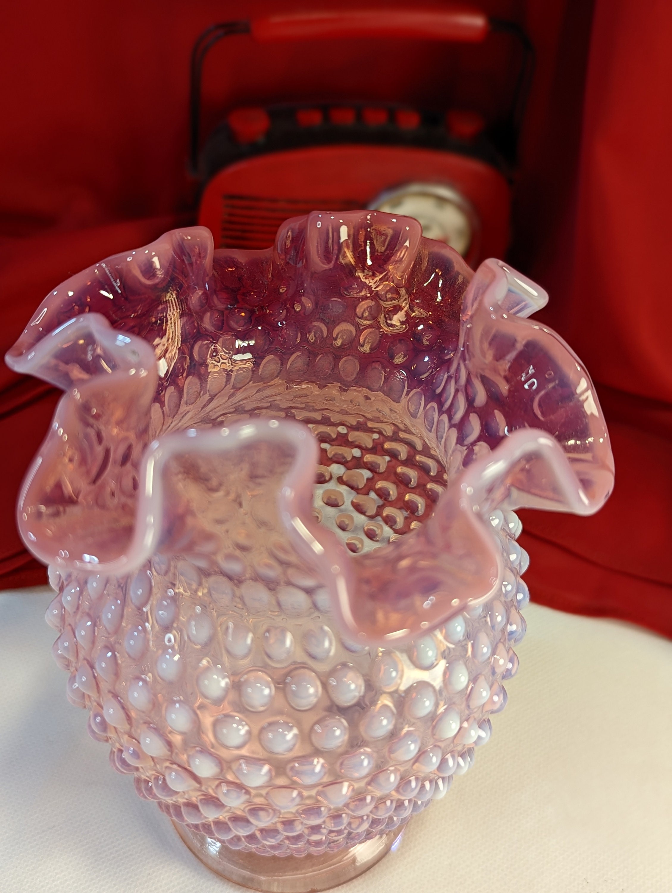 VINTAGE　LARGE FENTON HOBNEIL FLOW VASE Fenton Art Glass Pink Opalescent Hobnail Ruffle Double Crimp