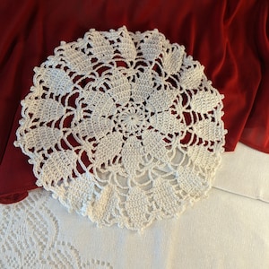Single Hand Made Crochet Lace Doily 9&quot; white handmade Lace Antique Table Cover Doily