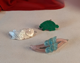 Vintage Hair Clips Set Of Three Mother of Pearl Fish Plastic Turtle Resin Abstract Colourful Fun Small Ponytail Clip Barrette