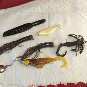 Fiahing haken en kunstaas gebruikt vintage visgerei master twister vis aas stukken set 6 stuks hh reaper rubber nep vis met haak