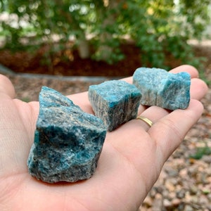 Blue Apatite Raw | MANIFESTATION STONE