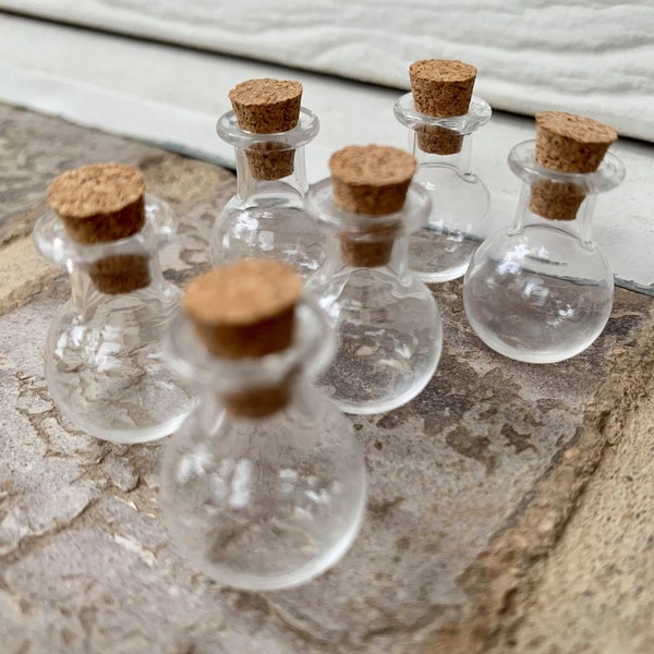 EMPTY SPELL BOTTLE | 2 ml Round Glass Jar | Mini Small Bottles With Cork Stopper