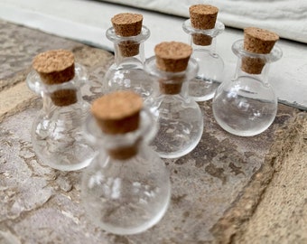 EMPTY SPELL BOTTLE | 2 ml Round Glass Jar | Mini Small Bottles With Cork Stopper