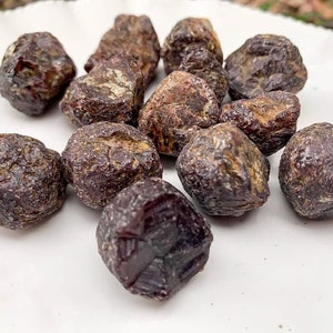 Surowy czerwony granat | KAMIEŃ MIŁOŚCI