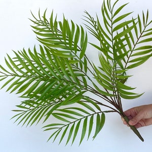 Palm Bush with 14 Artificial Palm Leaves - Tropical Palm Plant Fake - Boho Home Decor - Indoor/Outdoor - Realistic Faux Palm