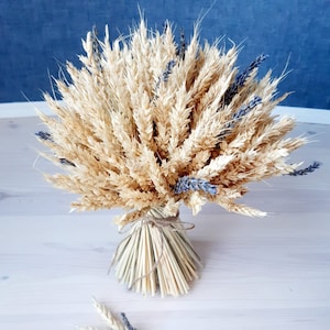 Bouquet of dried flowers image 1